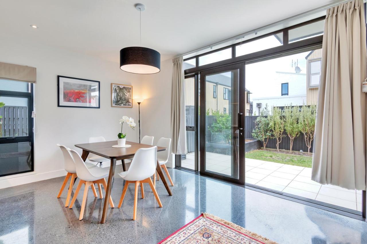 Blissful Breeze Townhouse With Parking And Patio Villa Auckland Eksteriør billede