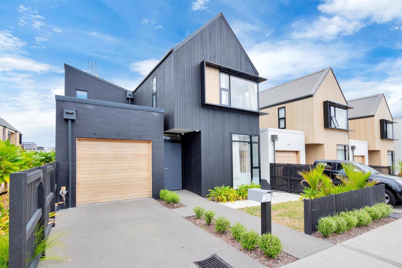 Blissful Breeze Townhouse With Parking And Patio Villa Auckland Eksteriør billede