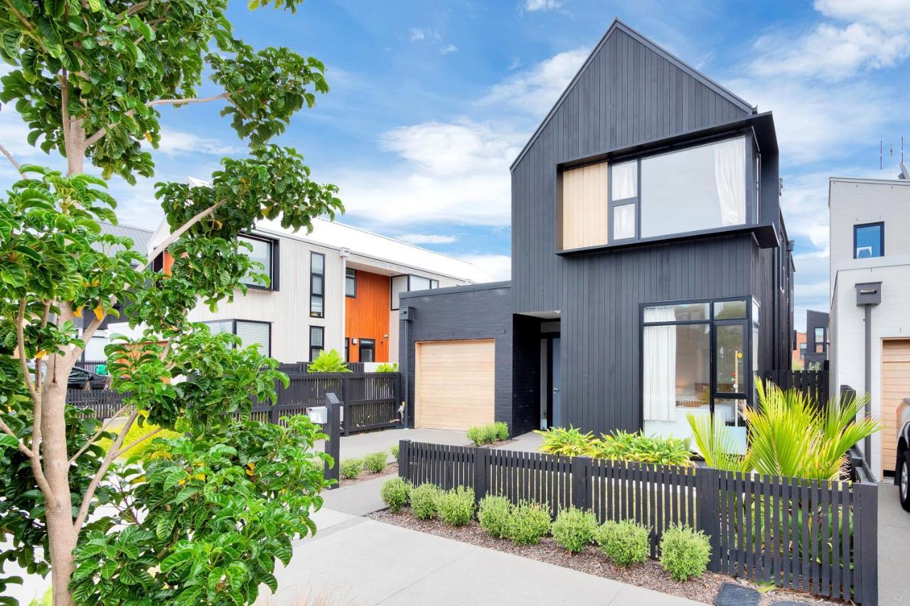 Blissful Breeze Townhouse With Parking And Patio Villa Auckland Eksteriør billede