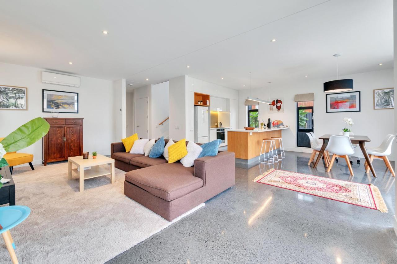 Blissful Breeze Townhouse With Parking And Patio Villa Auckland Eksteriør billede